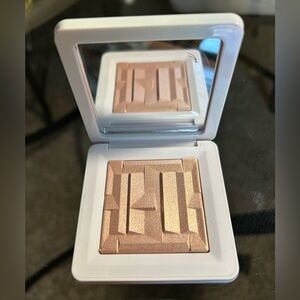 NWT🌷Haus Labs Bio-Radiant Gel-Powder Illuminating Highlighter (Peach Quartz)